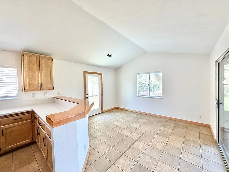 22988 Joaquin Ridge Dr — Photo 9
