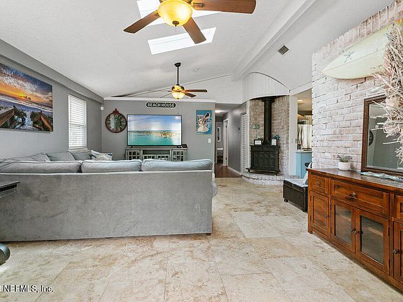 4th image of 714 15TH Avenue S