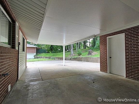 4th image of 1026 Highland Dr