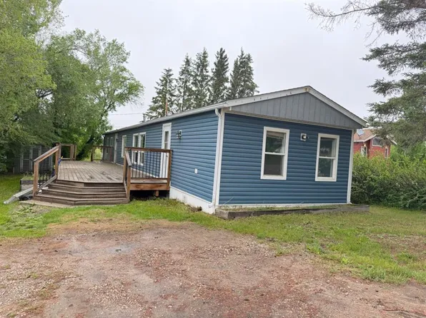 304 Railway Ave, Loon Lake, SK S0M 1L0