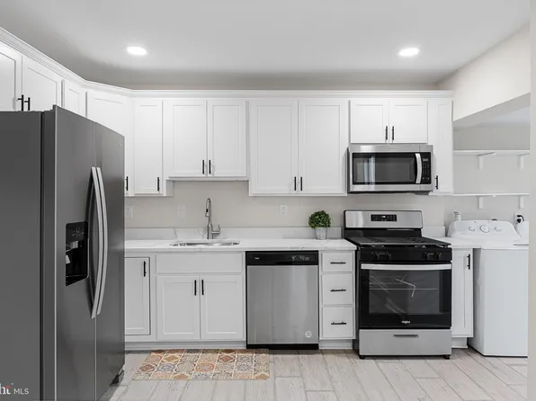 215 Cooper Ave, Woodlynne, NJ 08107