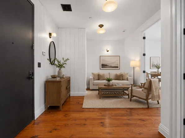 237 Kent Avenue image 1 of 20