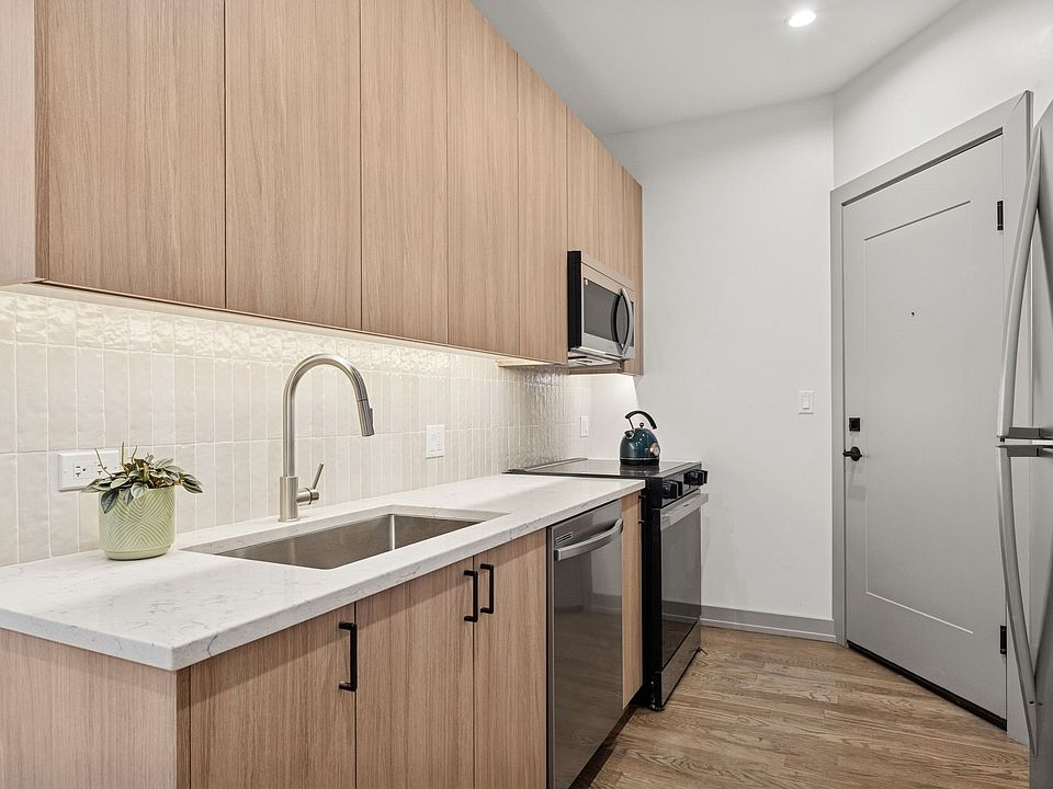 1st image of 1337 1/2 W Estes Ave #15