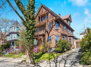 3 Moultrie St, Dorchester, MA 02124