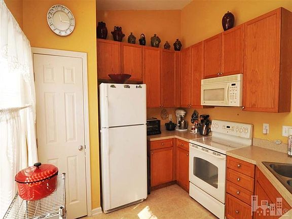 3rd image of 1306 Windsor Pines Ct