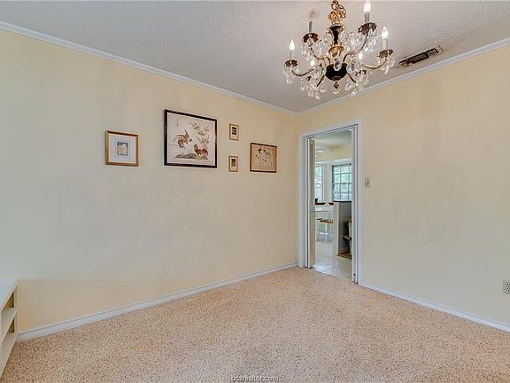5th image of 1114 Neal Pickett Dr