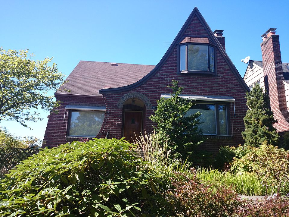 1st image of 3857 Cascadia Ave S