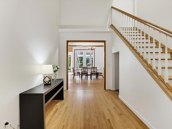 5th image of 19720 Legacy Ln