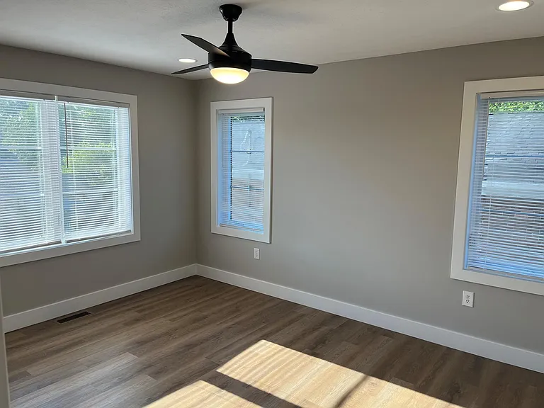 1224 N Madison St #A — Photo 15