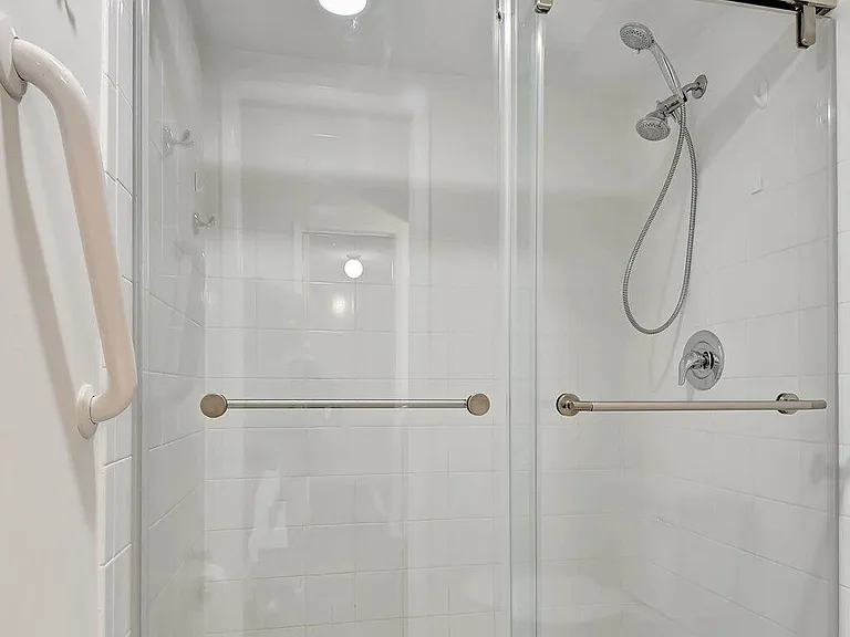 820 Lavers Cir #G402 — Photo 14