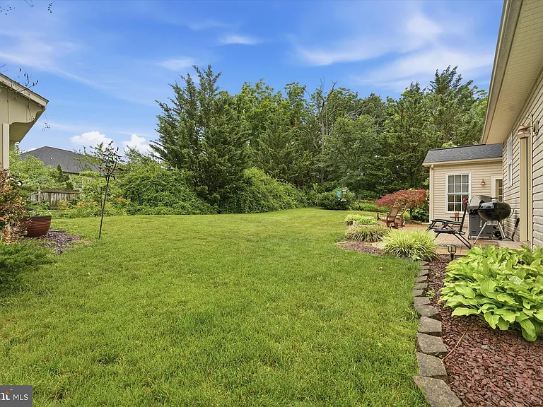 11406 Rolling Green Pl — Photo 48