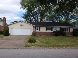 1225 Saint Charles Dr, Quincy, IL 62305
