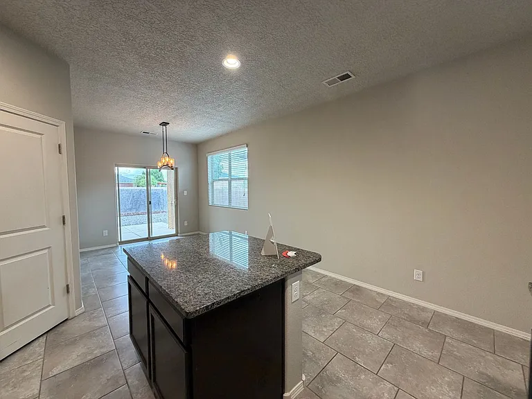 7005 Silver Moon Rd NW — Photo 10