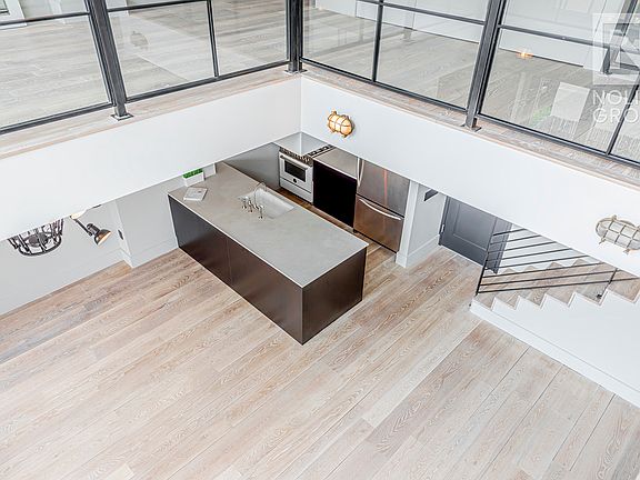 4th image of 158 Hester St #8F