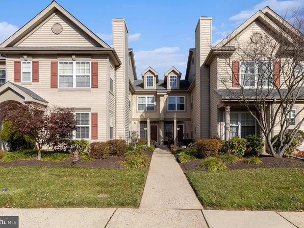 1004 Julian Dr W #W, Warminster, PA 18974