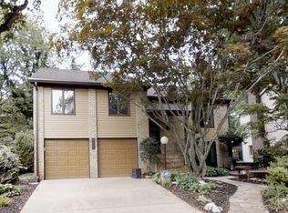 9554 Pine Bough Pl, Vienna, VA 22181