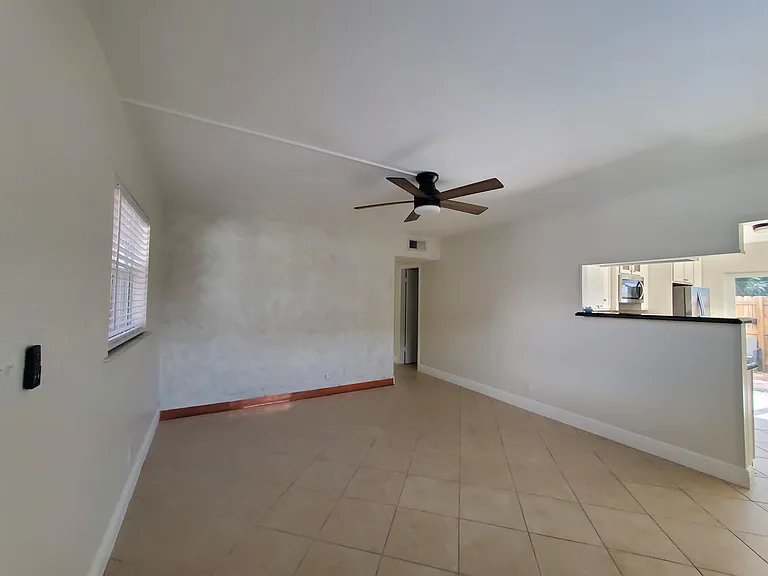 313 SW 1st Ct #L-4 — Photo 7