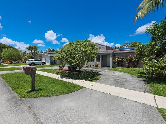 5th image of 4677 NW 99th Ter