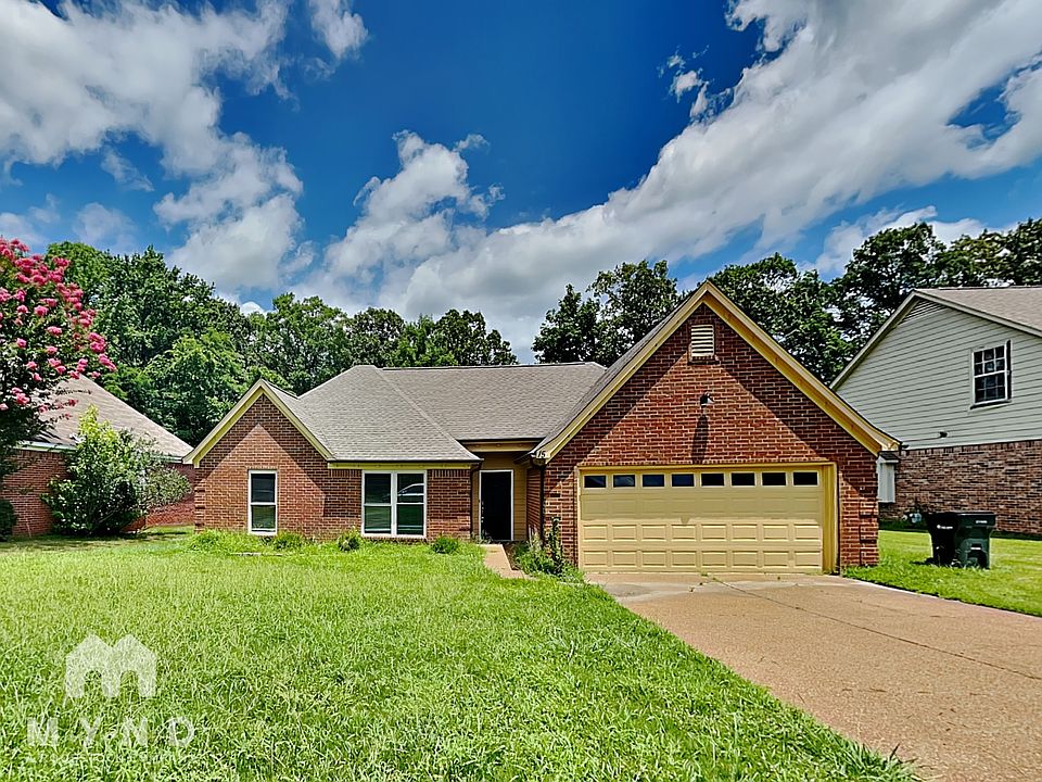 1st image of 15 Rolling Oaks Dr