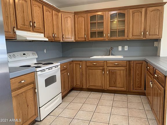 4th image of 3730 W Glendale Ave