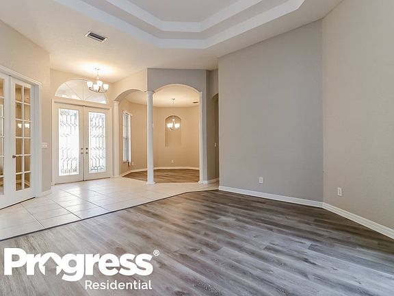 3rd image of 10221 Garden Alcove Dr