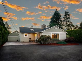 3111 Columbia Heights Rd, Longview, WA 98632