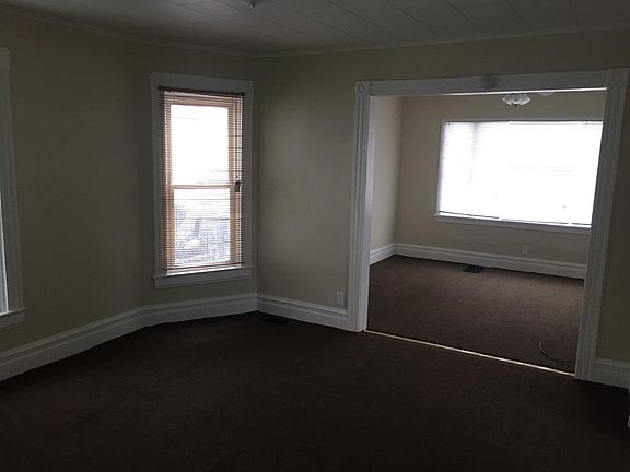 Dining/ Living Room
