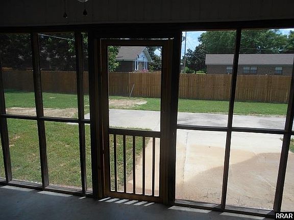 4th image of 218 Ashby Dr