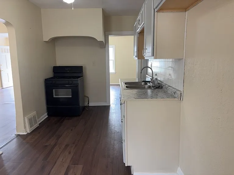 20547 Fuller Ave — Photo 20