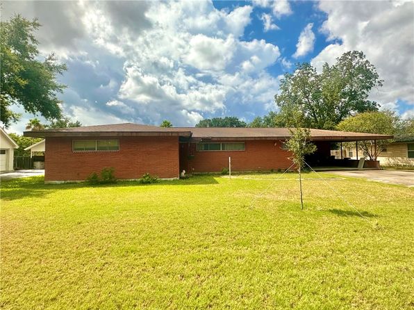 1316 Northwood St, Alice, TX 78332