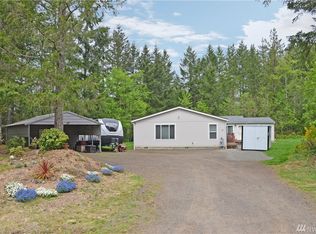 21 E Richardson Rd, Belfair, WA 98528