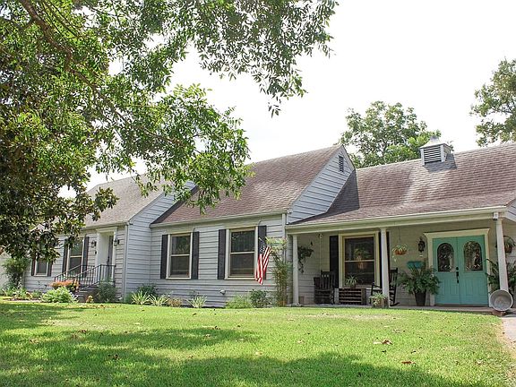 3rd image of 1106 N Terrell Street