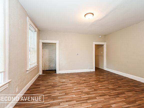 5th image of 3859 Vine St