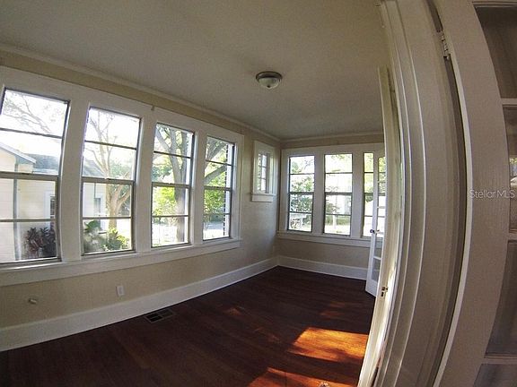 5th image of 785 19th Ave N