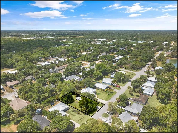 1159 33rd Ave SW, Vero Beach, FL 32968