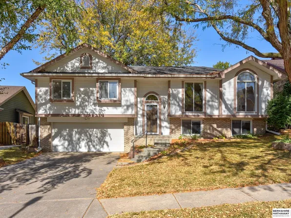 14124 Frederick Cir, Omaha, NE 68138