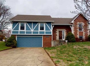 3801 SW Arvonia Pl, Topeka, KS 66610