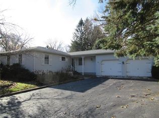 78 South St, Le Roy, NY 14482