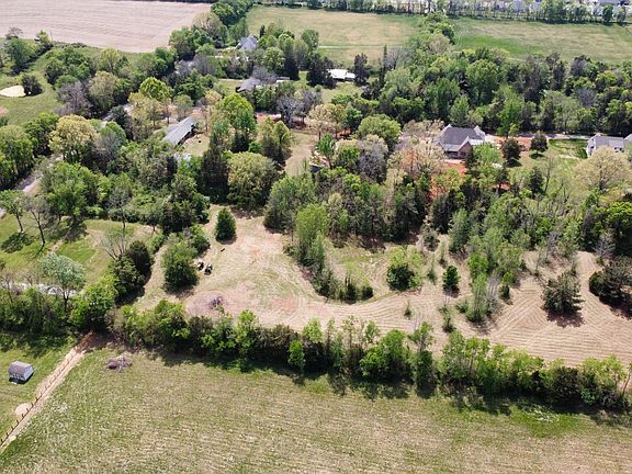 4th image of 628 Burnett Rd