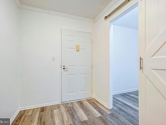 4th image of 5902 Mount Eagle Dr APT 712