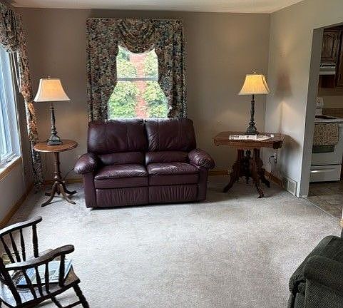 4th image of 28 Dieppe Dr