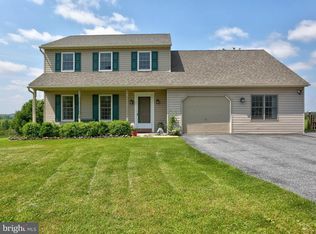 1142 Lebanon Rd, Manheim, PA 17545