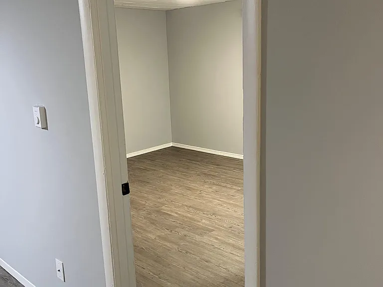 905 Market St #8 — Photo 11