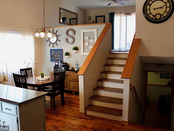 4th image of 1562 Peach Dr NE