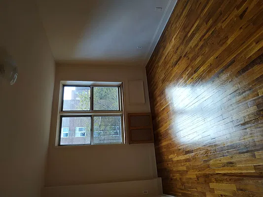 Rented by EZ Sell Realty | media 10