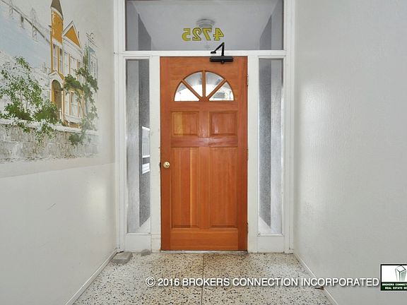 2nd image of 4725 Balboa St
