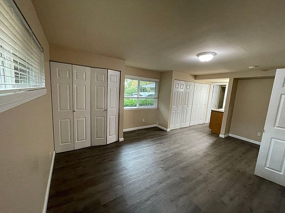 5th image of 13827 NE 73rd Pl