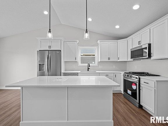 5th image of 4628 W 11th St