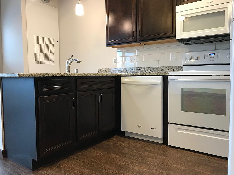 1st image of 425 W Washington Ave APT 416