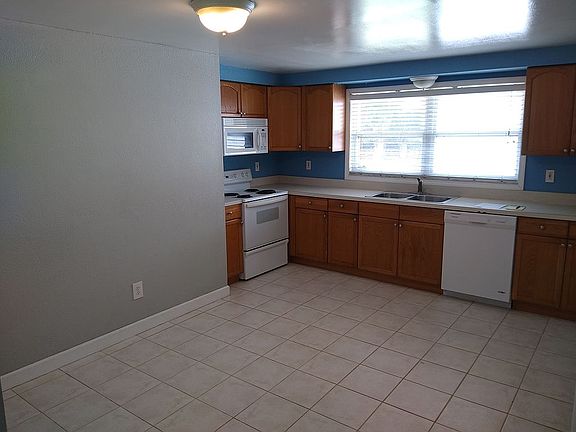 5th image of 5702 12th Ave S